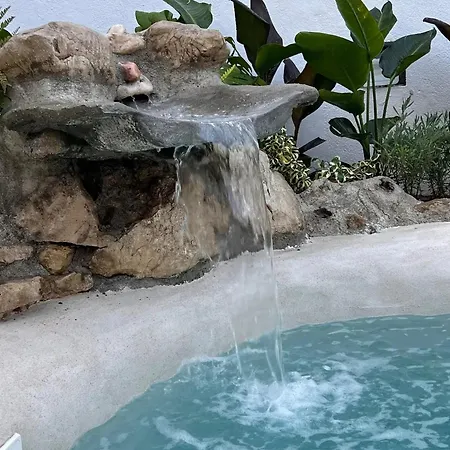 Βίλα Spacious With Pool In De Caparica_22